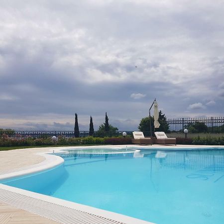 Sea Garden Delux Apartamento Chernomorets Exterior foto
